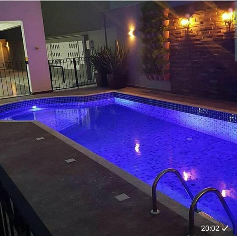 Var-101A Dpto Amplio En Condominio Cerrado Con Piscina Bombinhas Exterior foto